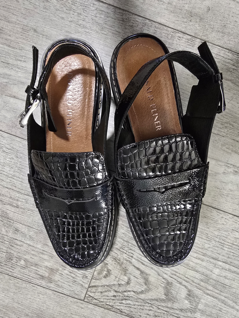 Donald Pliner Halie Slingback Moc Toe Loafer size 7.5 M